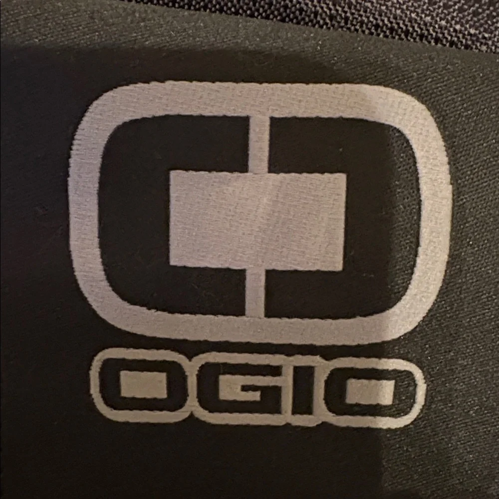 OGIO LARGE DUFFEL BAG GYM BAG TRAVEL BAG NEW